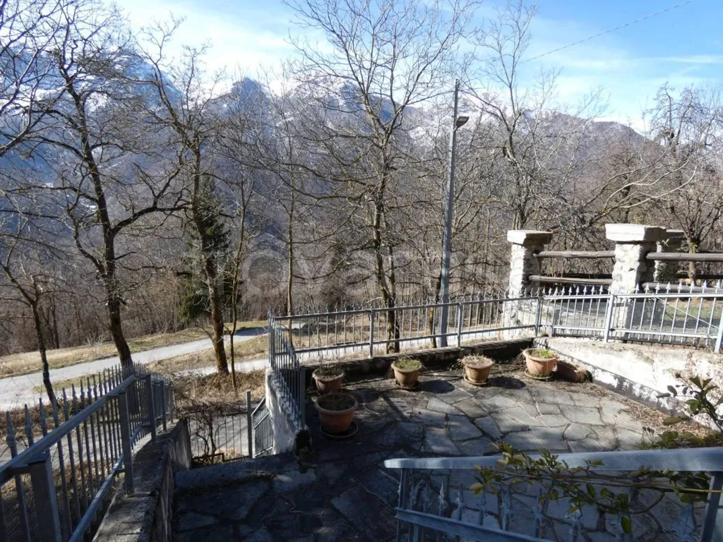 Terrasse - Rustic Cottage with Balcony in Roaschia