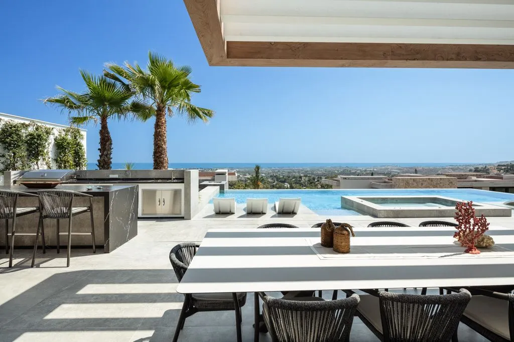 Terrasse - Luxury Villa with Panoramic Sea Views in Benahavís