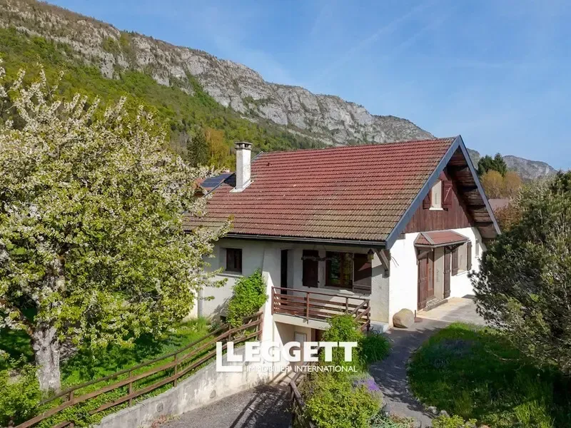 Esterno - 3-Bedroom House with Mountain View in Lathuile