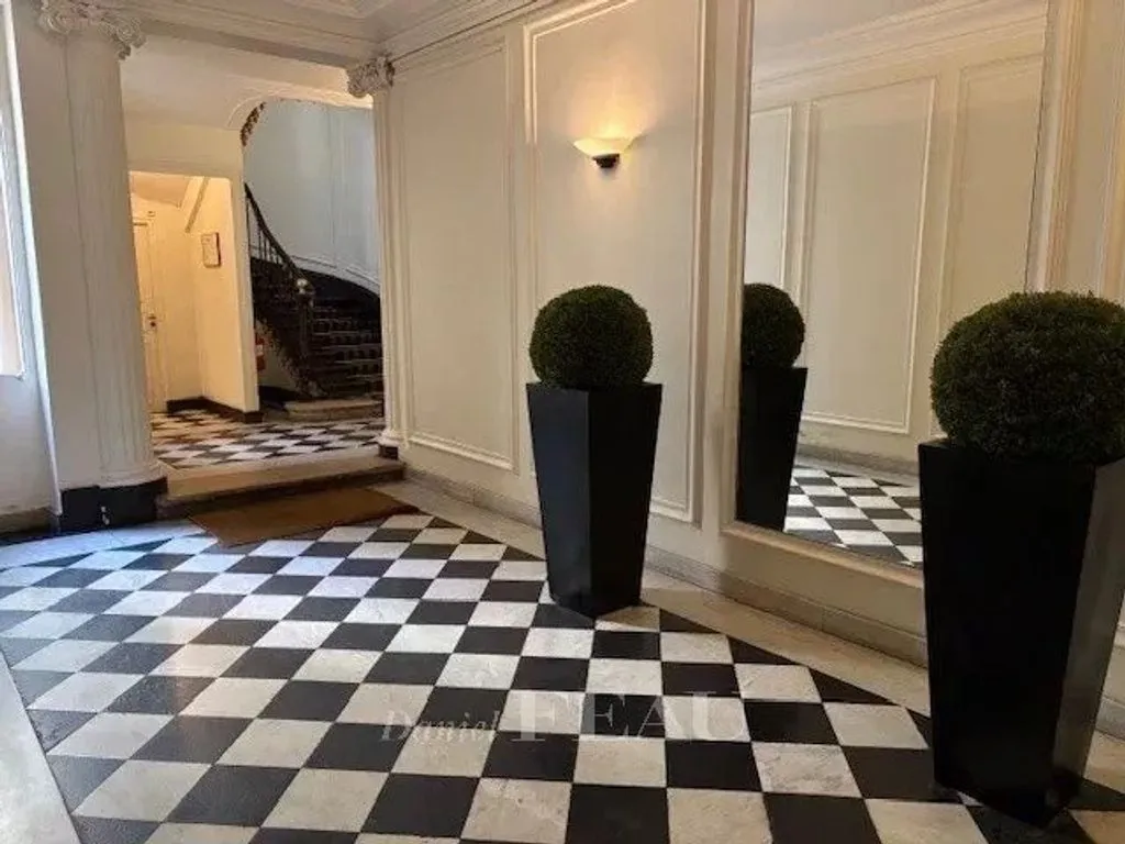 Entrée - Appartement 1 Chambre Haussmannien sur les Champs-Elysées