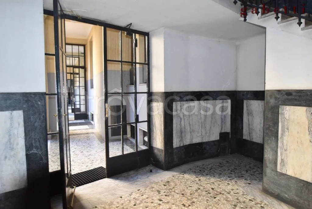 hallway_entrance