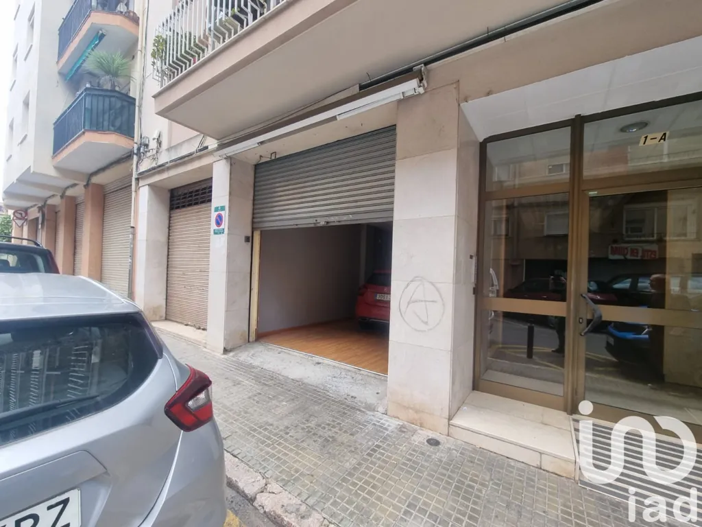 Garage - Parking Space with Storage in Reus