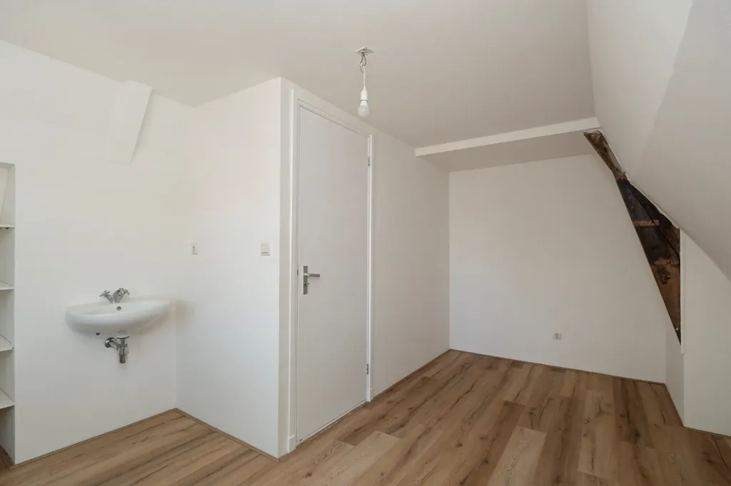 Pièces - Porte-cochère Flat with Balcony in Delfshaven