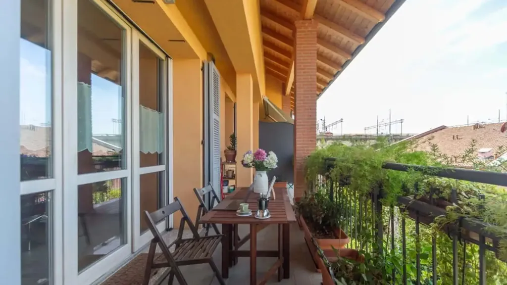 balcony