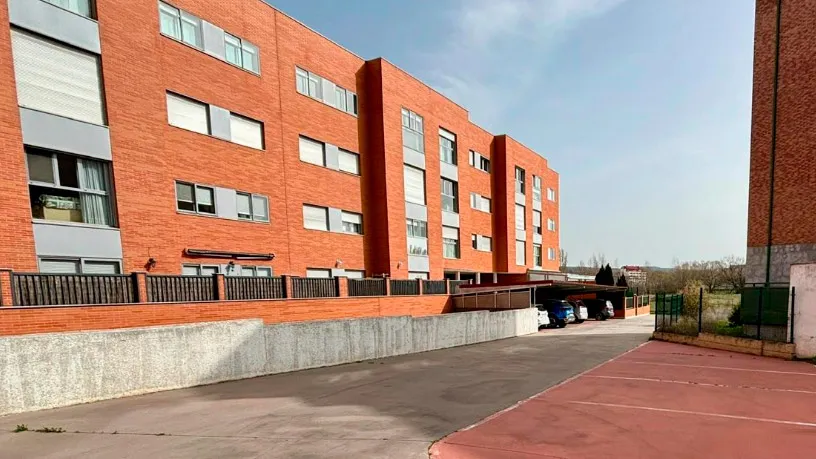 Exterior - Garage with Access in Ávila