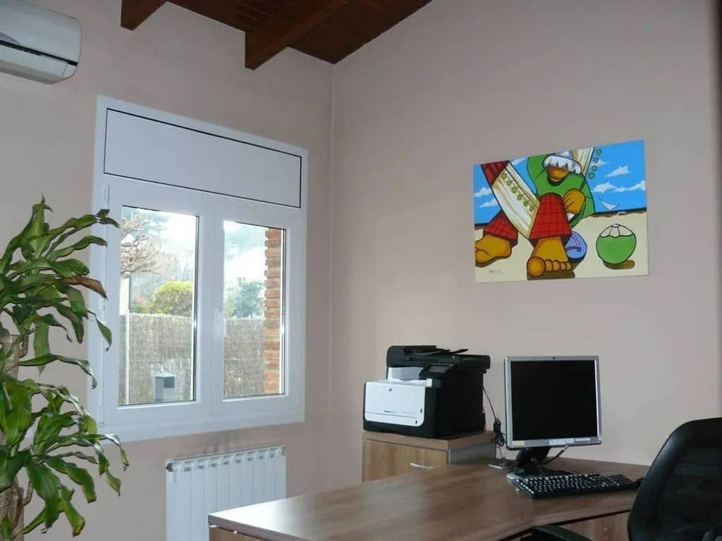 Studio - Spacious House with Pool in Valldoreix, Sant Cugat