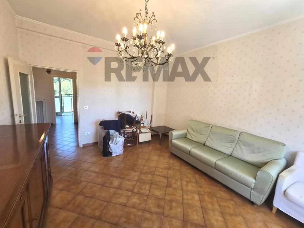 Elutuba - Spacious Triplex with Balcony in Milan
