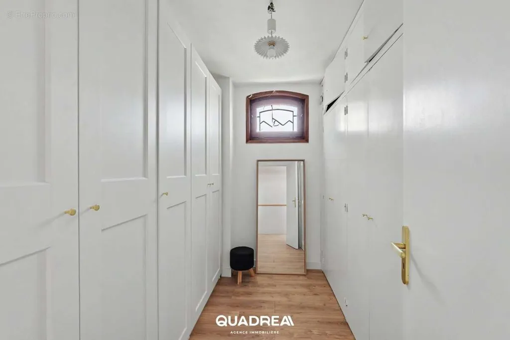 Rooms - Spacious House with Pool in Gratentour