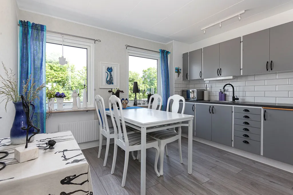 Sala da pranzo - Renovated Flat with South-Facing Balcony in Klippan