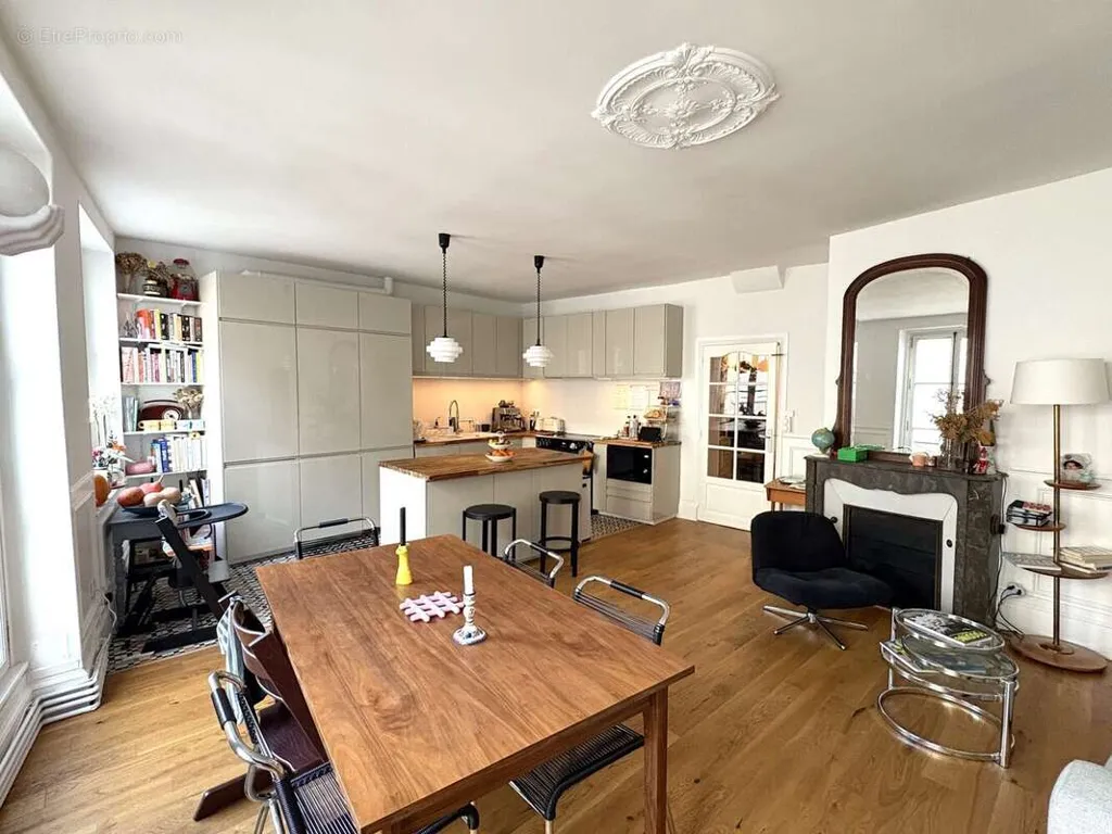 Söögituba - Duplex with Charm in Central Orleans