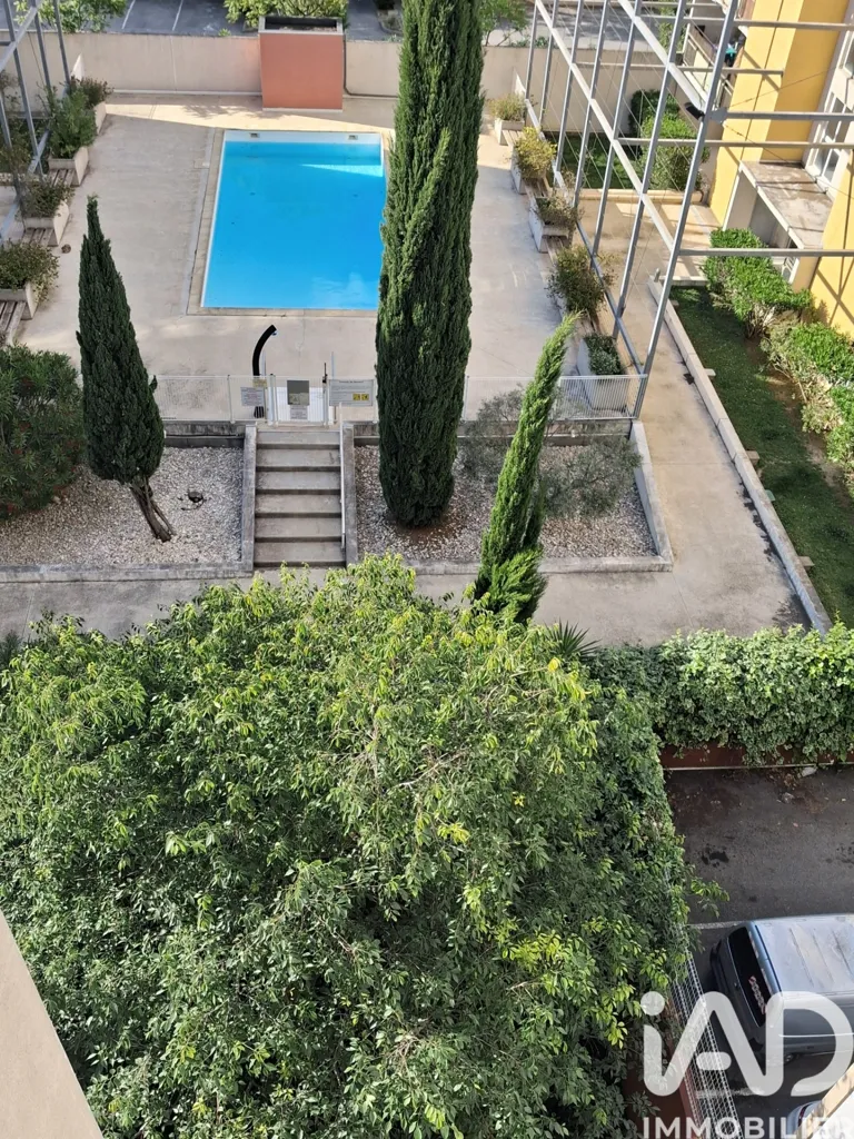 Õhuvaade - Bright Apartment with Terrace in Nîmes