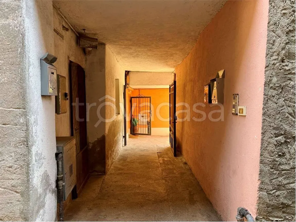 Entrée - Rustic Semi-detached House with Balcony in Armeno