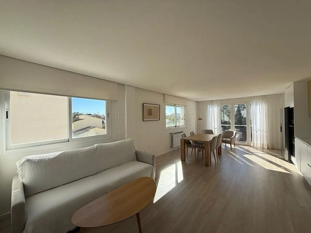 Elutuba - Modern Flat with Balcony in Cala Millor
