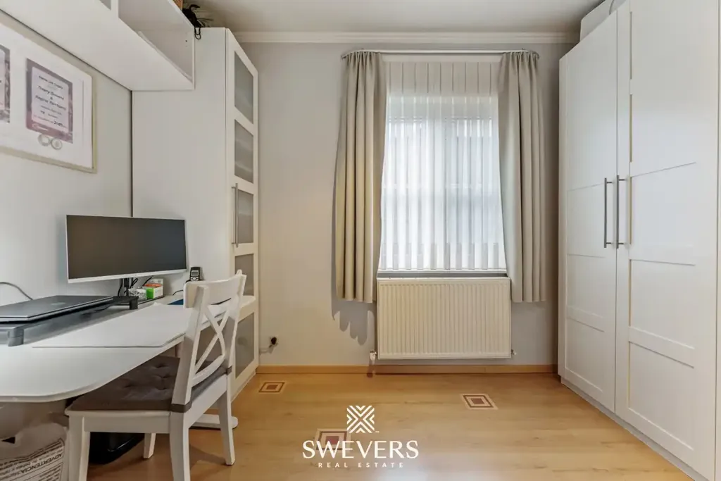 Bureau - Maison à Deux Unités avec Terrasse à Diepenbeek