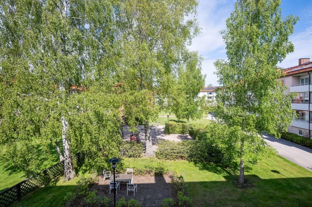 Jardin - Apartment with Garden View in Nynäshamn
