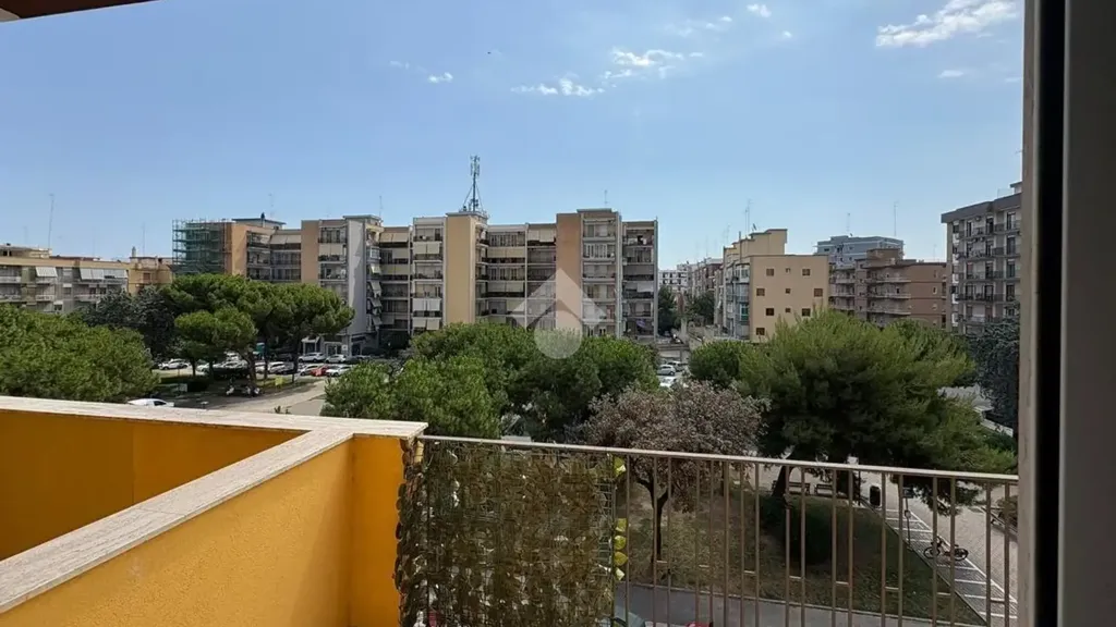 Balcone - Rear-Facing Apartment with Balcony in Bari