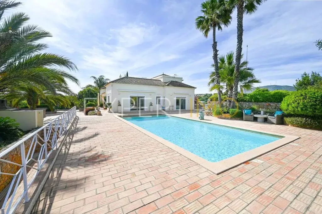 Bassein - Luxury Villa with Vineyard in Moncarapacho