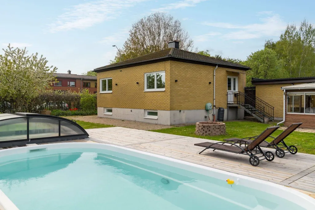 Piscine - Funkis Villa with Pool in Kävlinge