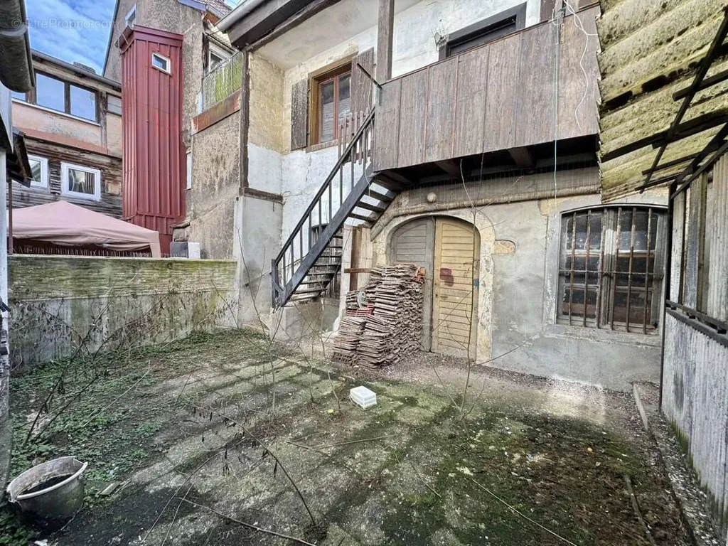 courtyard