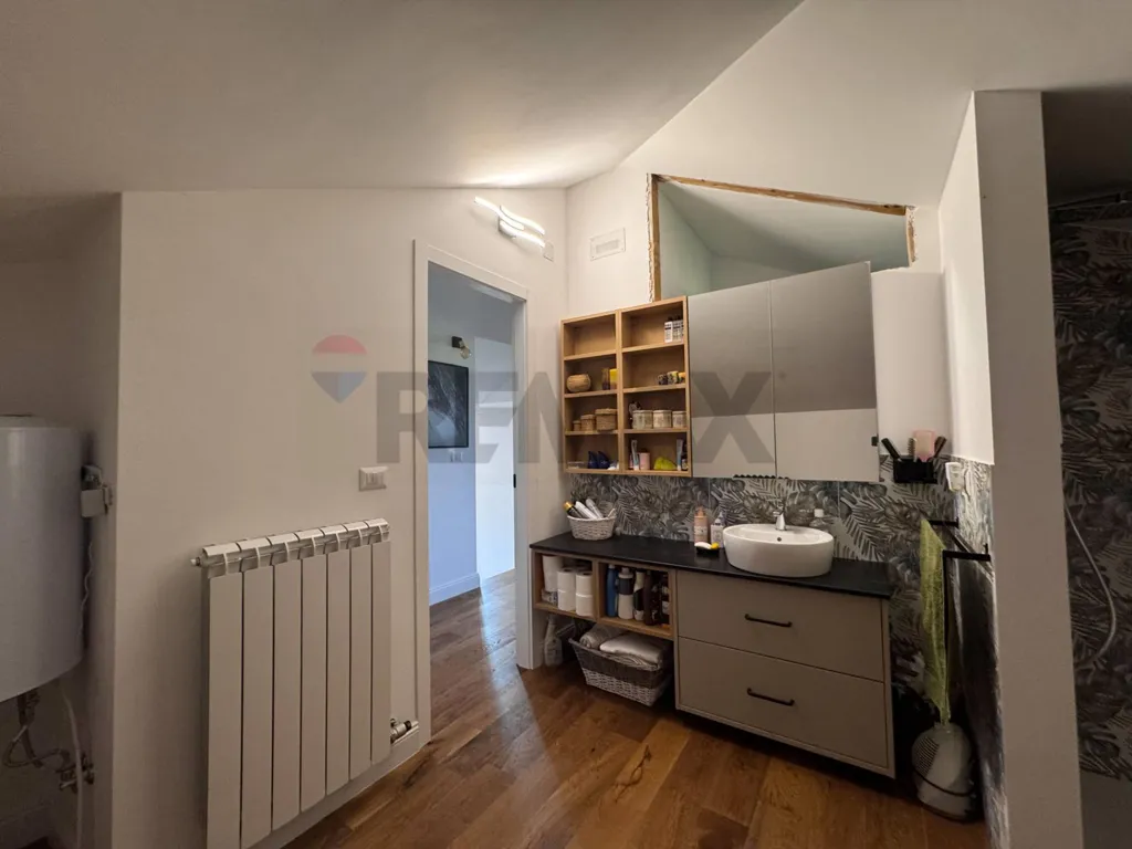 Salles de bain - Semi-detached Villa with Terrace in Campobasso