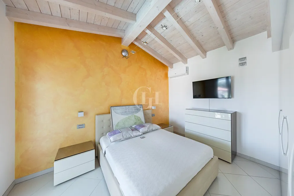 Chambres - Modern Villa with Lake View in Polpenazze