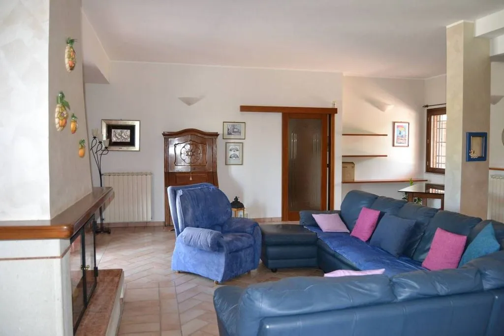 Séjour - Luxury Villa with Extensive Outdoor Space in Terni