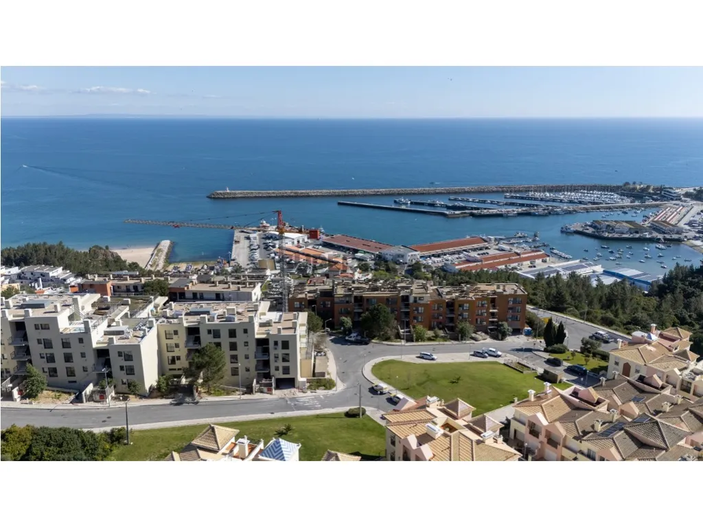 Vue aérienne - Duplex Flat with Sea View in Sesimbra