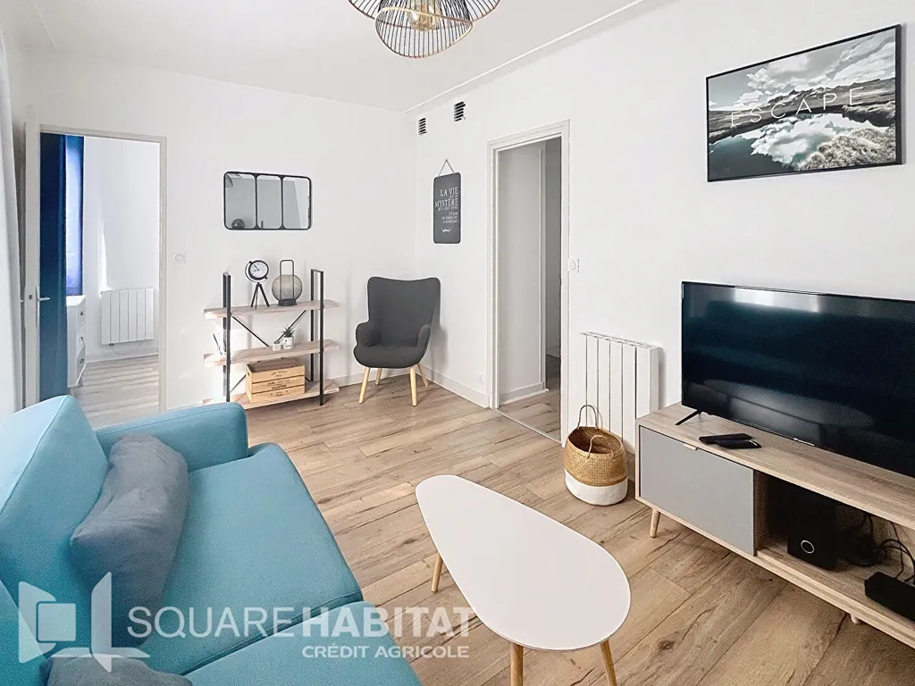 Séjour - Appartement T2 au Dernier Étage à Saint-Brieuc