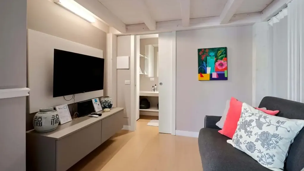 Elutuba - Loft with Central Heating in Milan's Chinatown