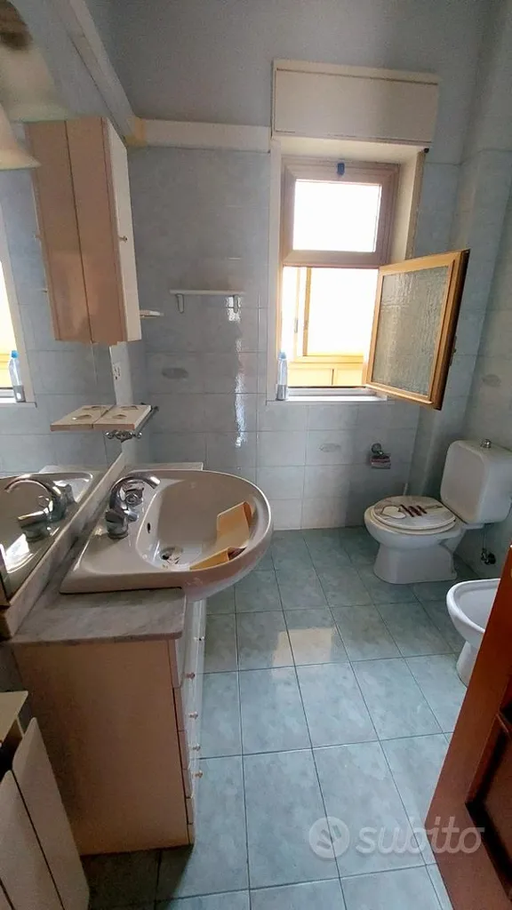 Vannitoad - Bright Apartment with Triple Exposure in Giarre/Riposto