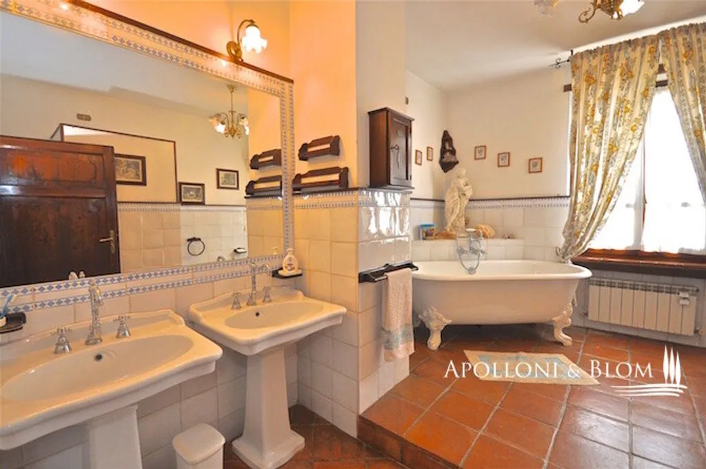 Salles de bain - Historical Villa with Pool in Perugia, Umbria