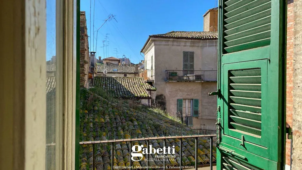 Rõdu - Historic Apartment with Balcony in Lanciano