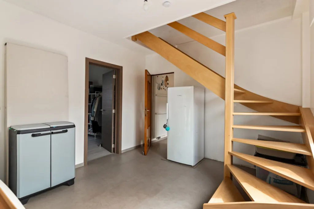 Pièces - Maison Rénovée avec Jardin à Eppegem
