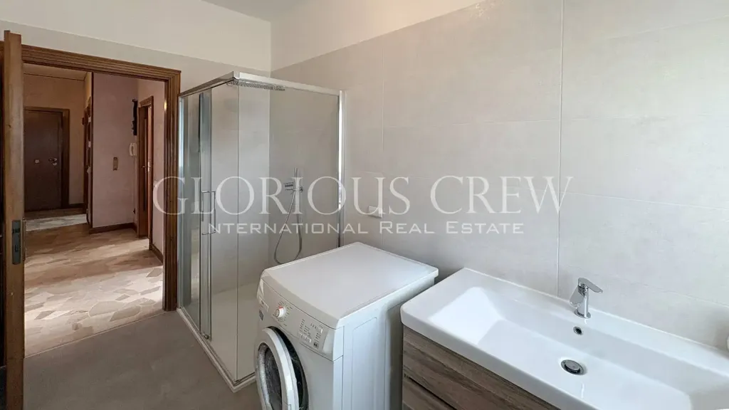 Salles de bain - Bright 2-Bedroom Apartment with Balcony in Milan