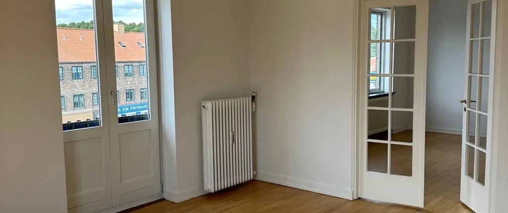 Pièces - Three-Room Apartment with Garden in Vanløse