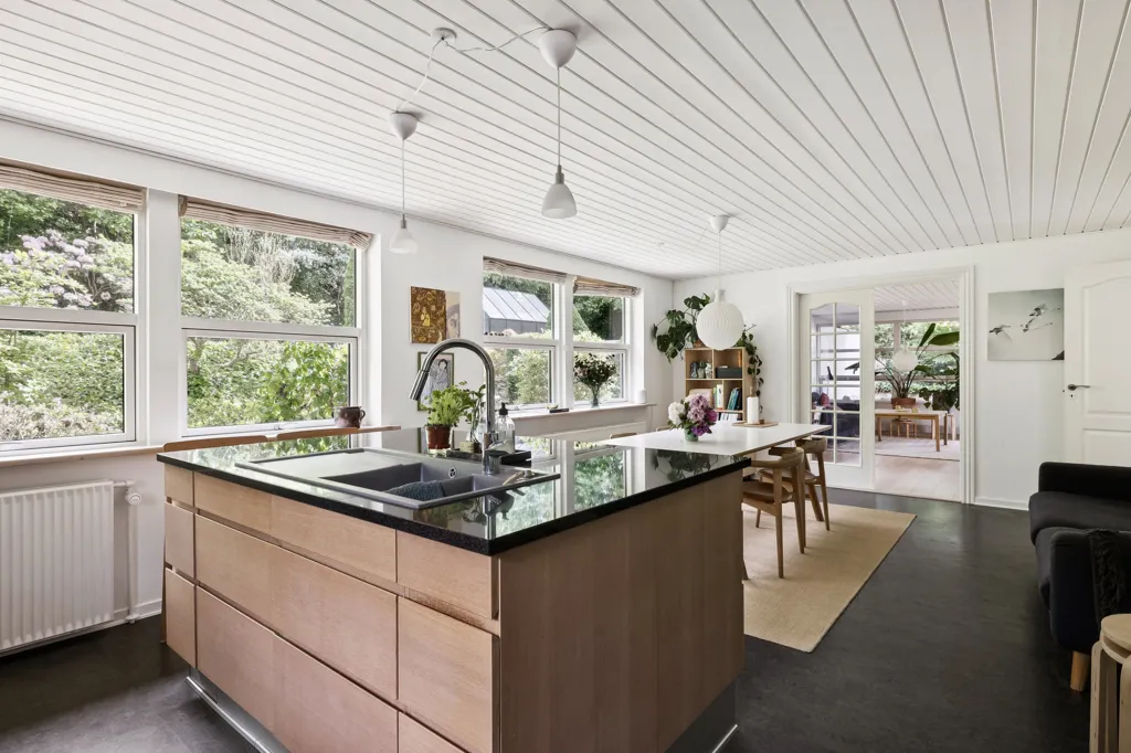Cuisine - Villa with Lake View in Skanderborg