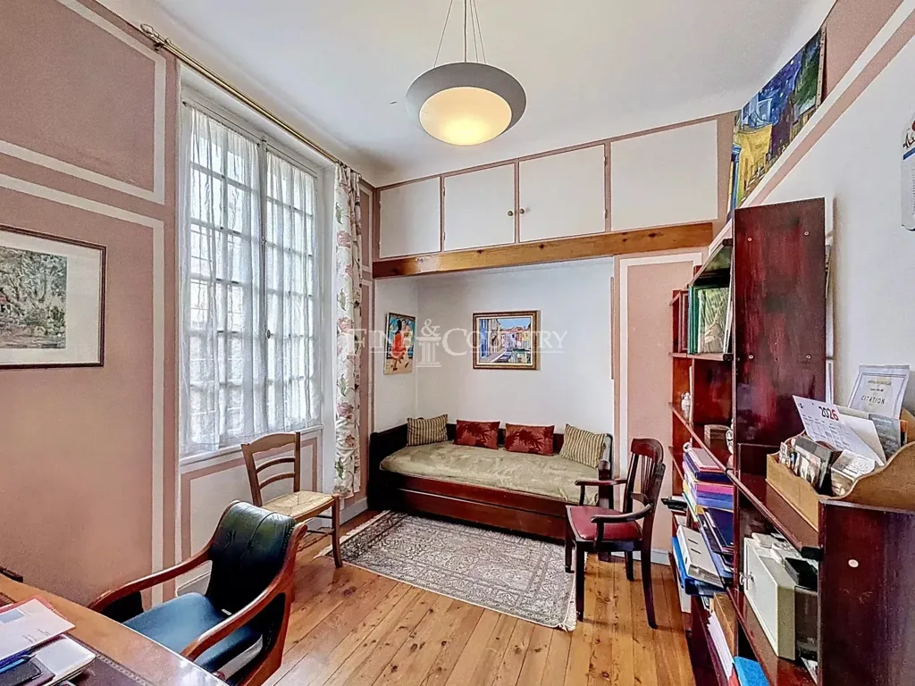 Kabinet - 1930s Townhouse with Garden in Cannes