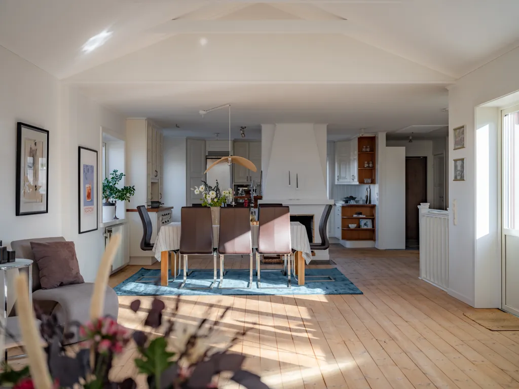 Salle à manger - 40s Villa with Garden in Enebyberg