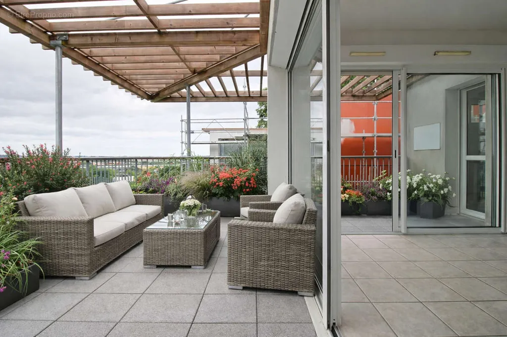 Terrasse - Appartement 'Comme une Maison' avec Vue Dégagée à Bayonne