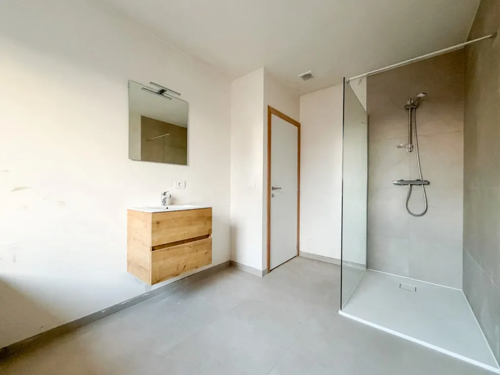 Salles de bain - Nouvelle Maison Économe en Énergie avec 4 Chambres à Torhout