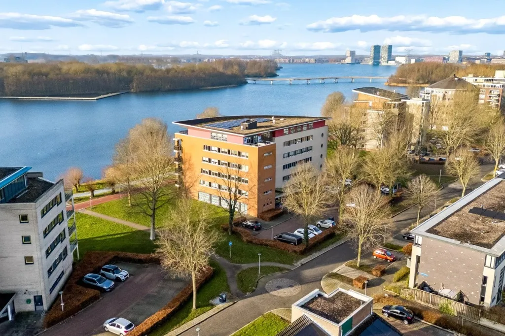 Õhuvaade - Corner Gallery Flat with Balcony in Filmwijk