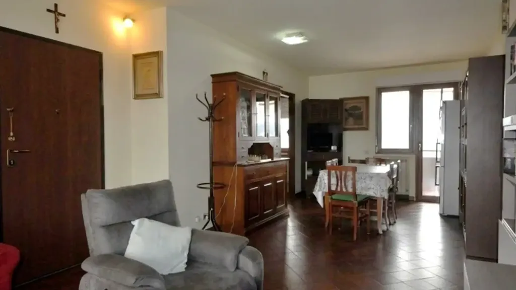 Elutuba - Apartment with Balcony in Montevarchi