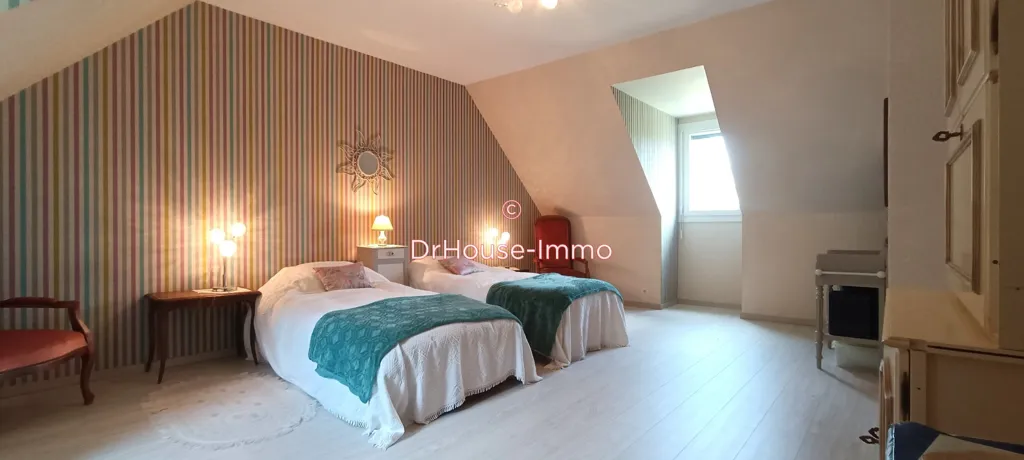 Magamistoad - Spacious House with Landscaped Garden in Quiet Setting