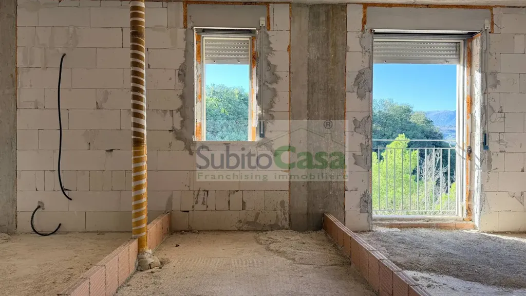 Pièces - New Apartment with Balcony in Turrivalignani
