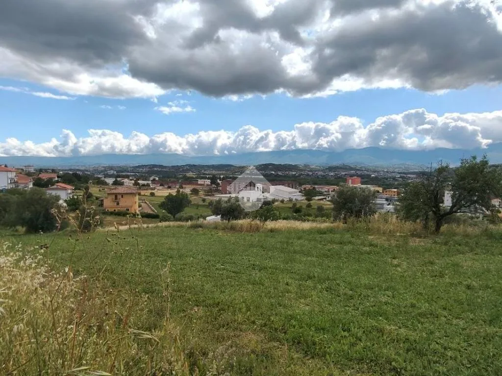 Buildable Residential Plot in Luzzi