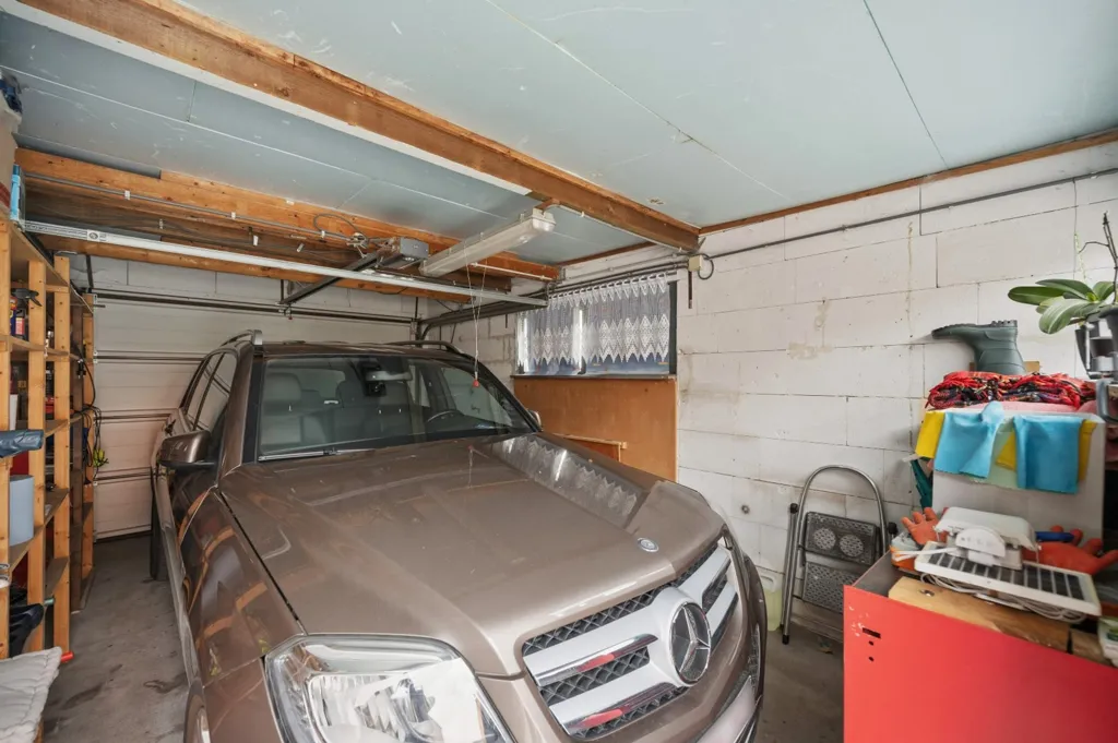 Garage - Rijwoning avec Jardin et 2 Garages à Boutersem