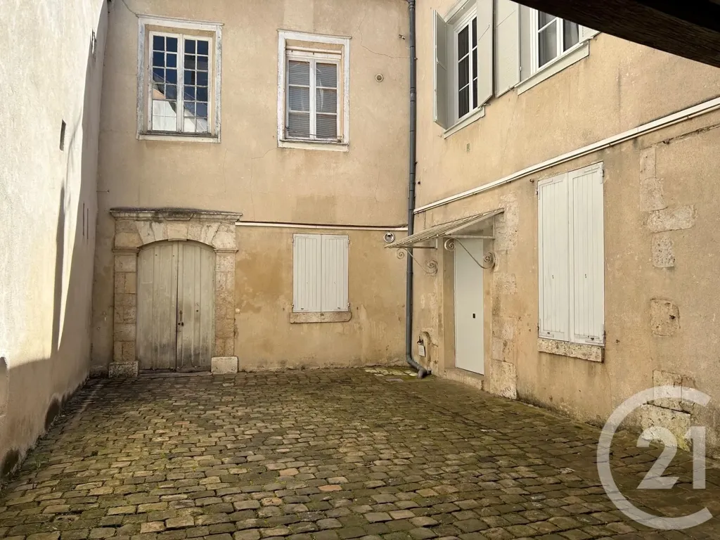 Giardino - Traditional 3-Bedroom Apartment in Chartres