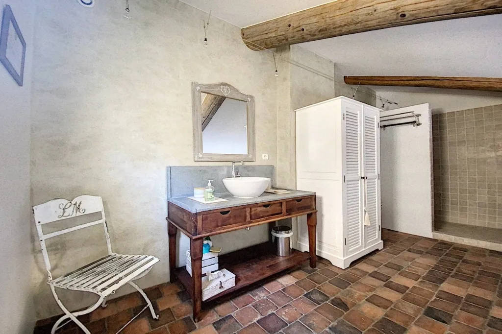 Vannitoad - Luxury House with Pools in Uzès