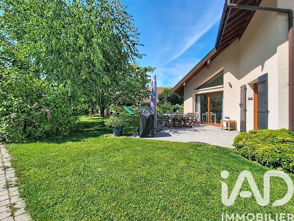 Aed - Renovated Villa with Spa in Valleiry