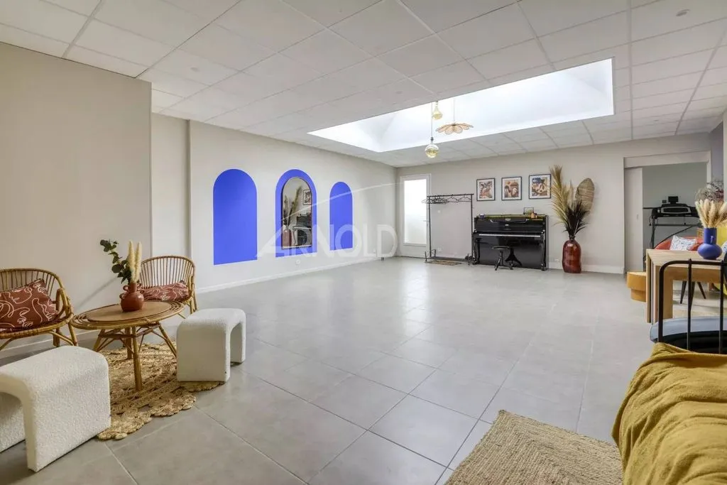 Living Room - Luxury House with Garden in Vertou